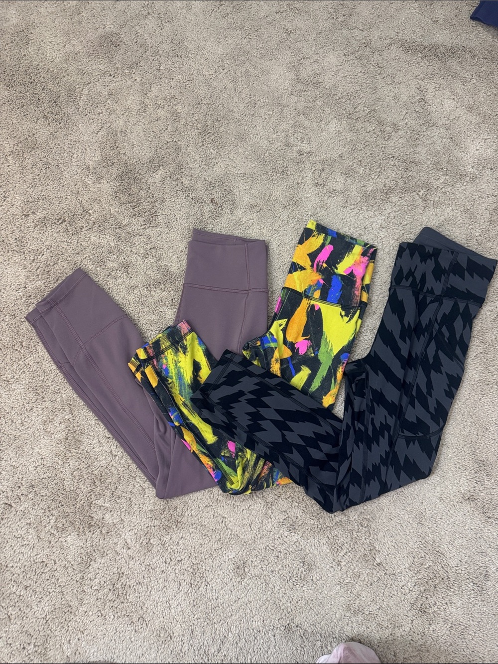 Lululemon Lot of size 4 In Movement Everlux Leggings 3 Pairs!๐๐๐